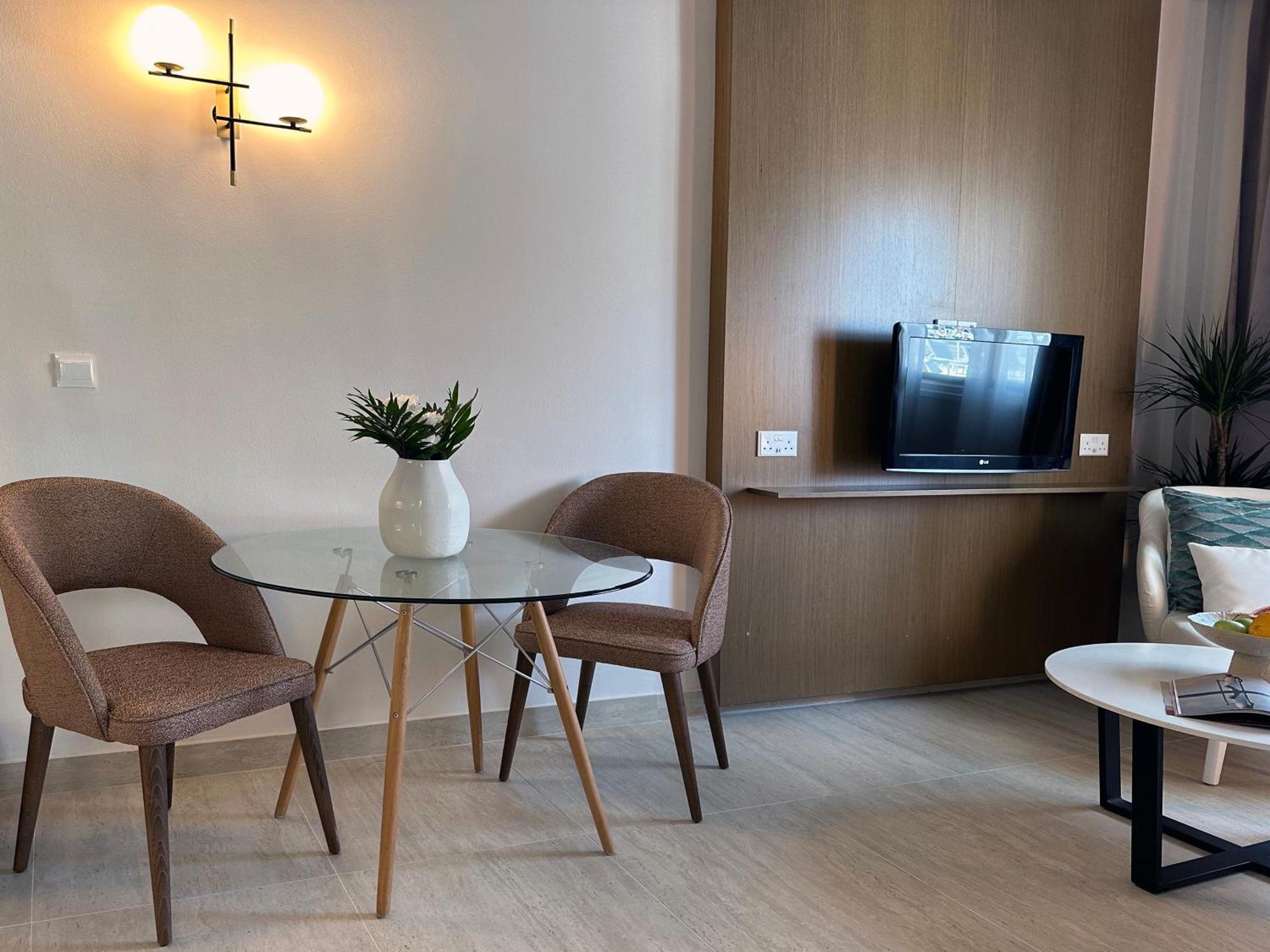 King Jason - Designed For Adults By Louis Hotel Paphos